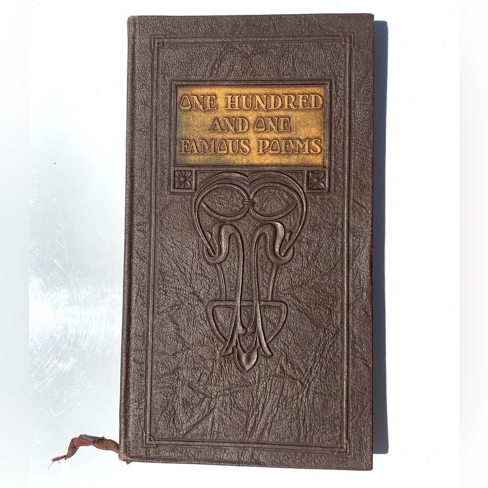 One Hundred and One Famous Poems Brown Embossed Hardcover Illustrated 1926